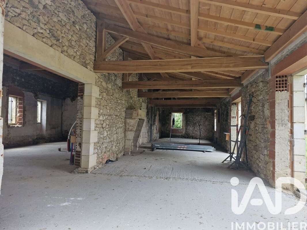 Maison 180 m² à Coubeyrac  - photo 3