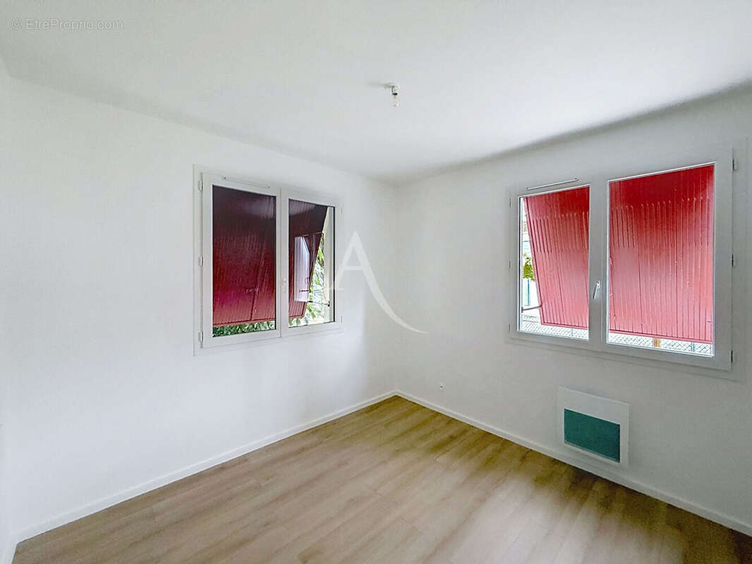 PAU Maison 3 chambres rénovée avec garage / Secteur Hippodrome - photo 6