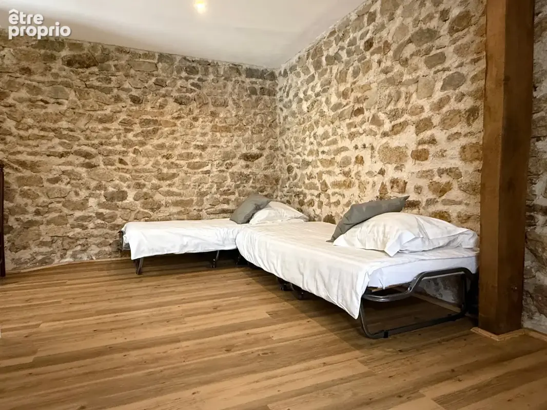 Auv 1231 : Trois maisons, dépendances, ancien four à pain, 2147m2 - photo 59