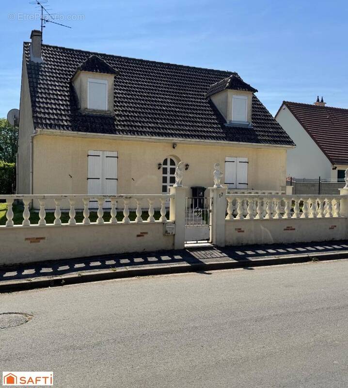 Photo 1 - Maison à MAIGNELAY-MONTIGNY