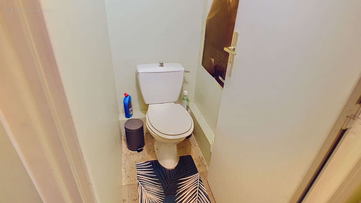 Commerce à LE PALAIS