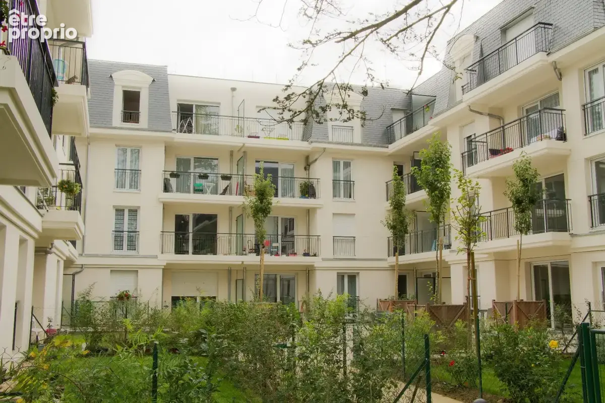 Appartement 45 m² à Villecresnes  - photo 1