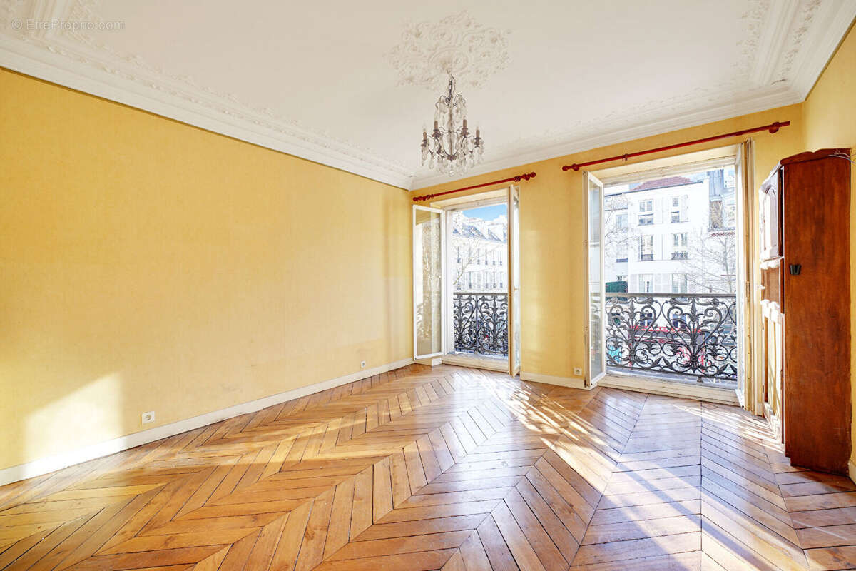 Appartement Paris 4 pièce(s) 75 m2 - photo 2