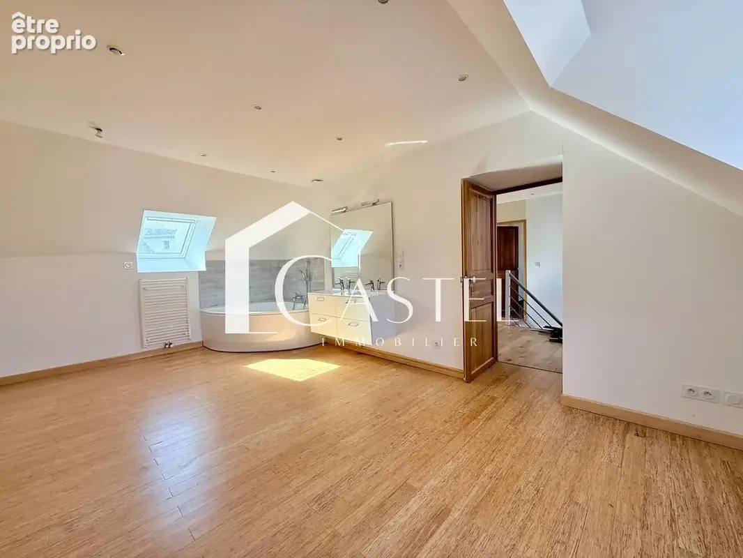 Maison ancienne sur 500m2 - photo 4