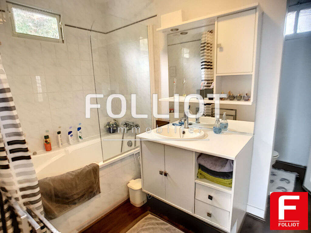 Maison à QUETTREVILLE-SUR-SIENNE