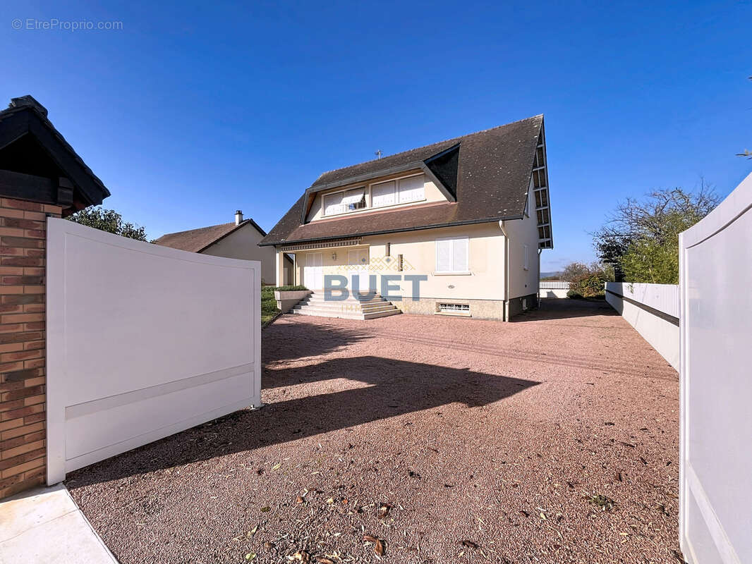 Maison à FENAY
