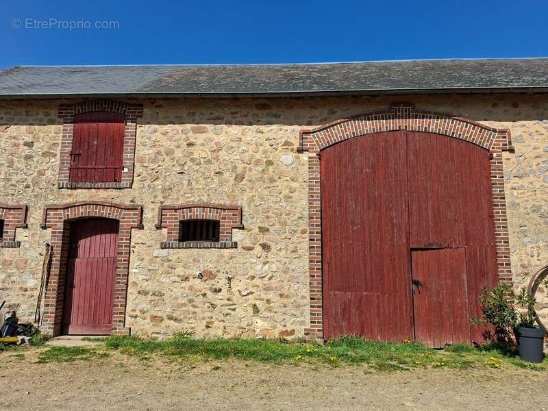 Maison à FRESNAY-SUR-SARTHE
