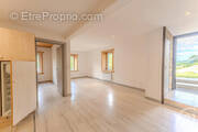 Appartement à VACHERESSE