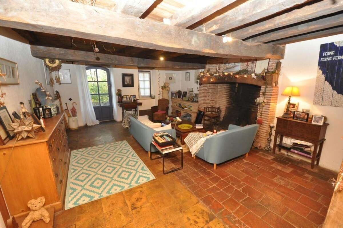 Maison 400 m² à Gaillac  - photo 7