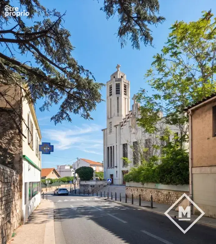 Appartement à MARSEILLE-4E
