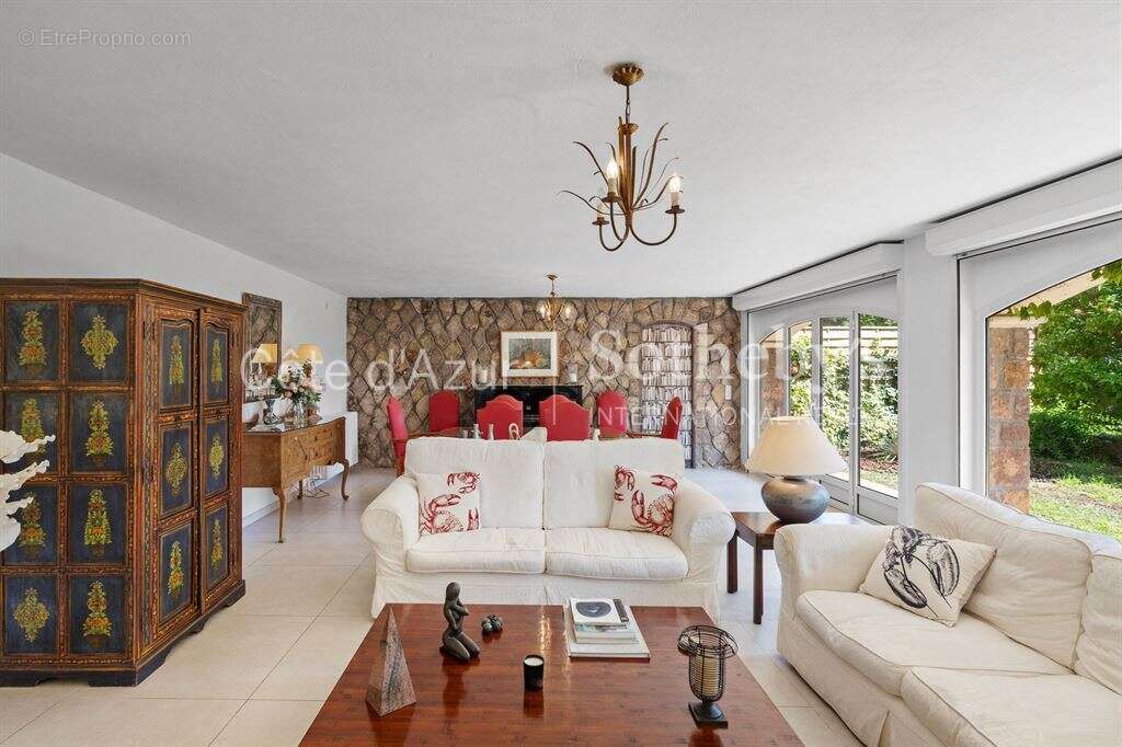 Maison à THEOULE-SUR-MER