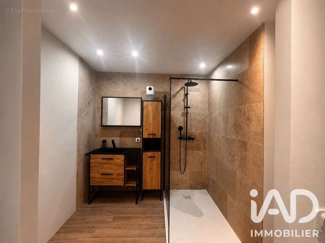 Maison 165 m² à Saint-Porchaire  - photo 2