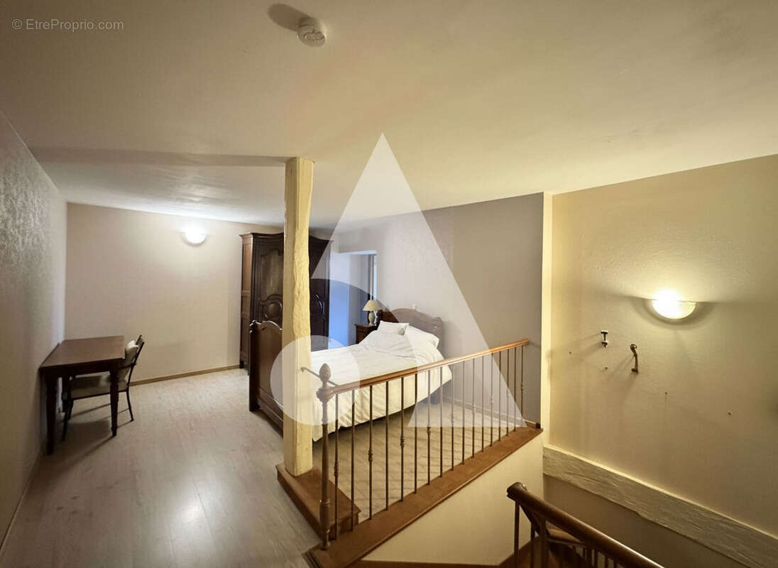 Maison à NEUFCHATEAU