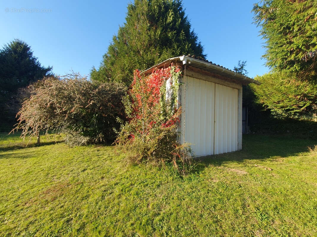 Maison à MARCILLAC-LA-CROISILLE