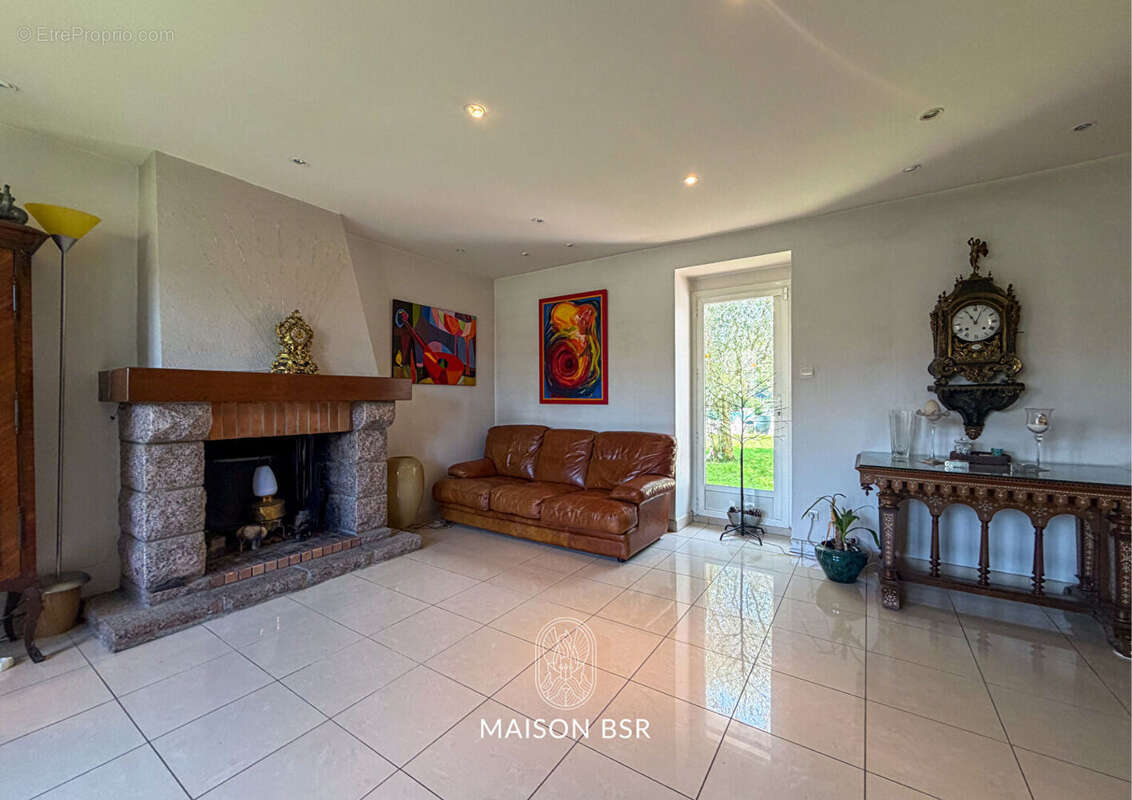 Longère de caractère - 323 m² habitables avec piscine - photo 6