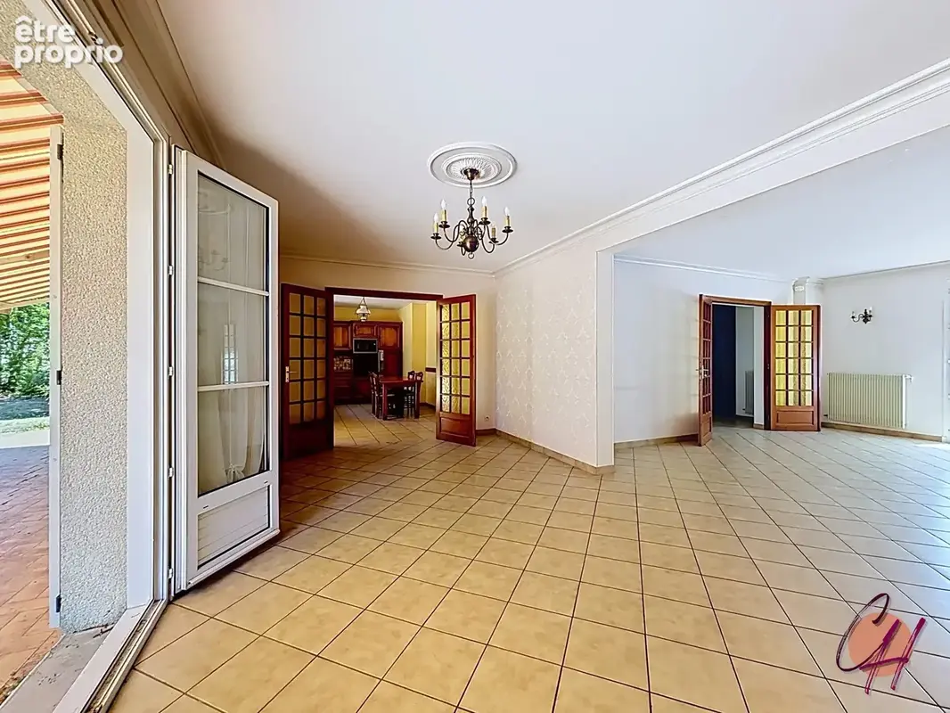 Maison 8 pièces 184 m² à vendre à Cangey (37530) - photo 4