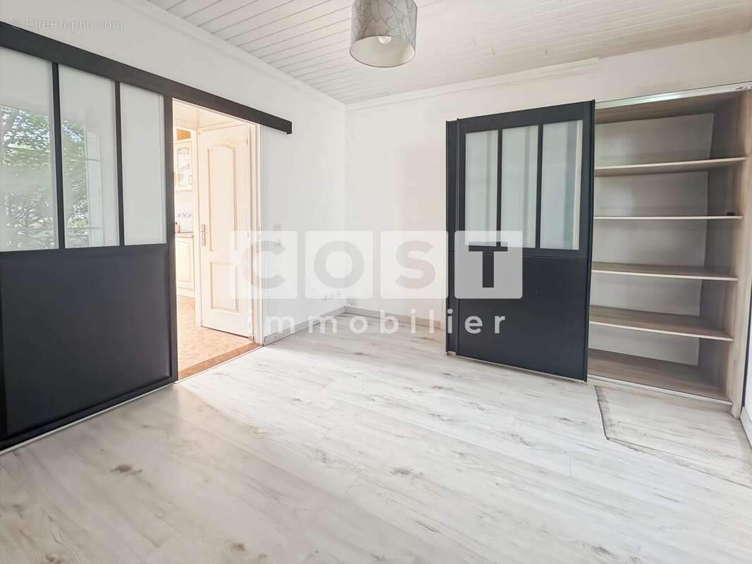 Appartement à COLOMBES