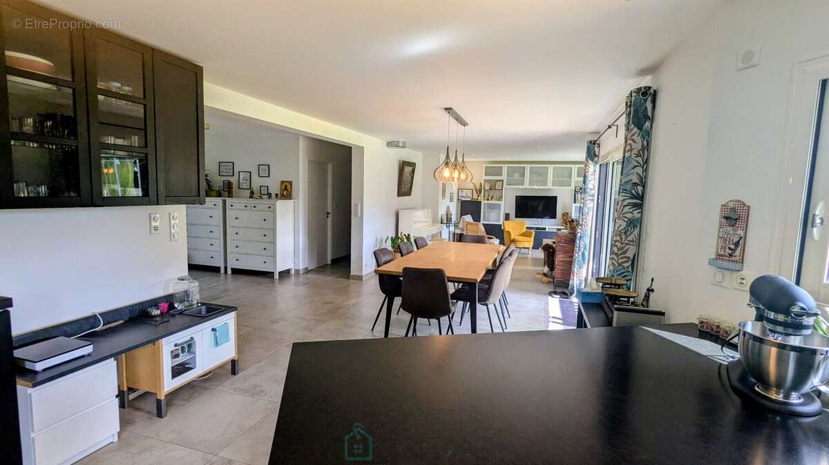 Maison à NOYAL-PONTIVY