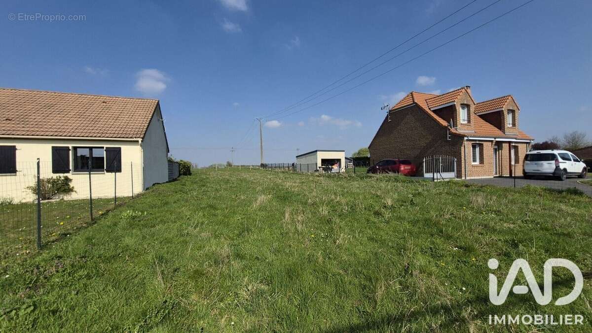 Terrain 862 m² à Le Quesnoy  - photo 2
