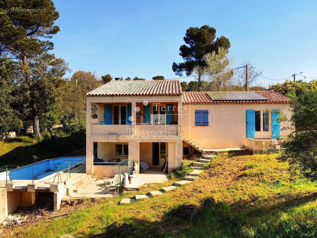 Maison à SILLANS-LA-CASCADE