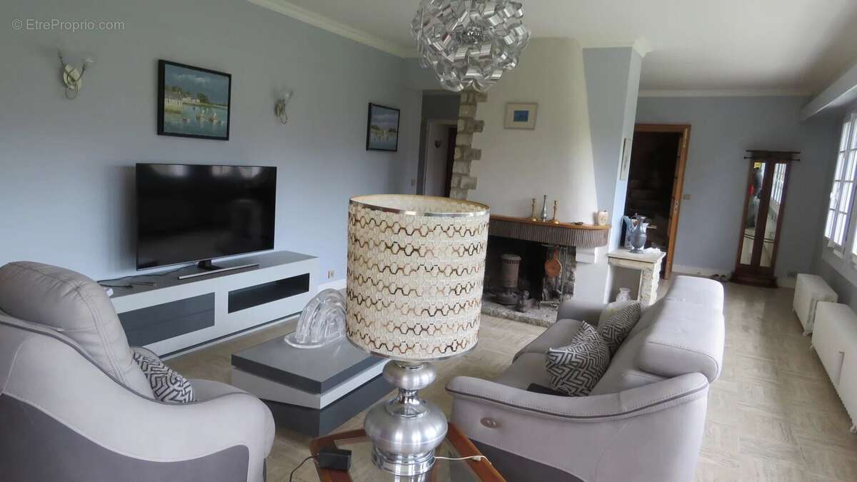 Maison à DROUE-SUR-DROUETTE