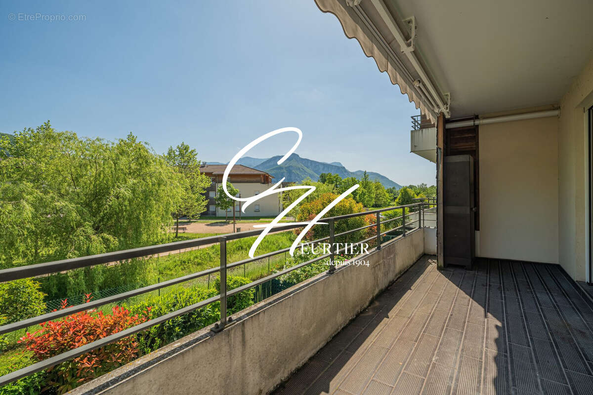 Appartement à LA BUISSE