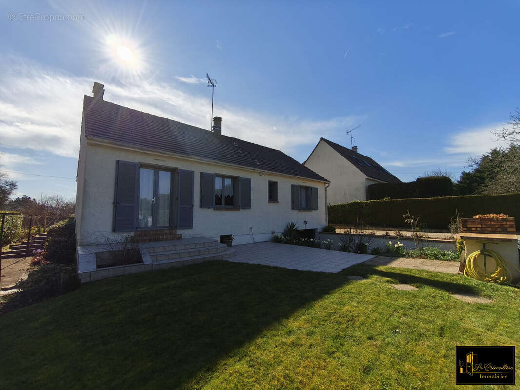 Maison à SAINTE-MESME