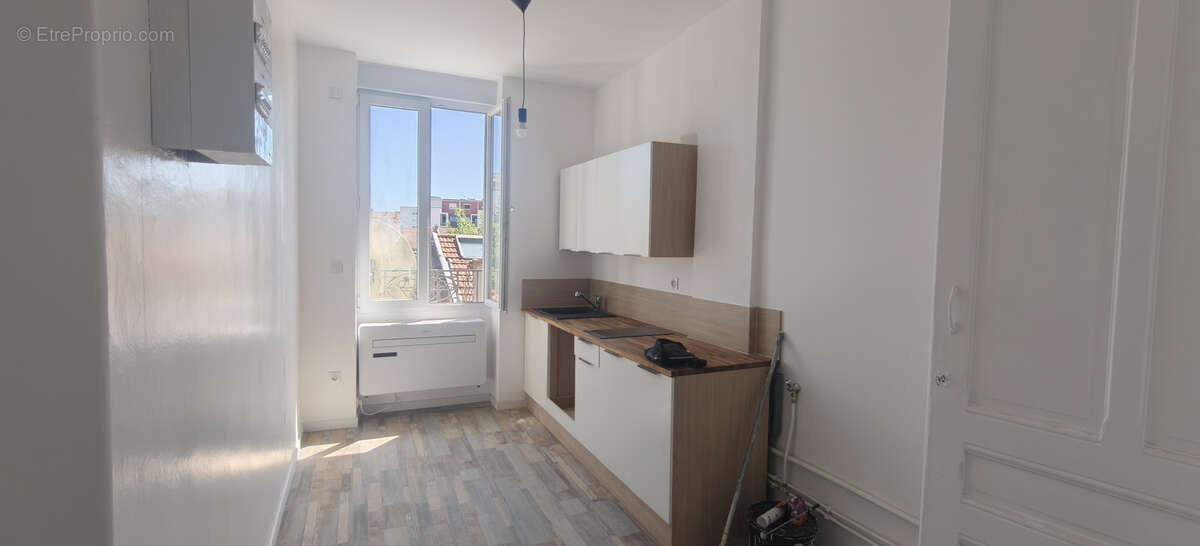 Secteur Gratte-Ciel Charmant T3 rénové et lumineux - photo 2