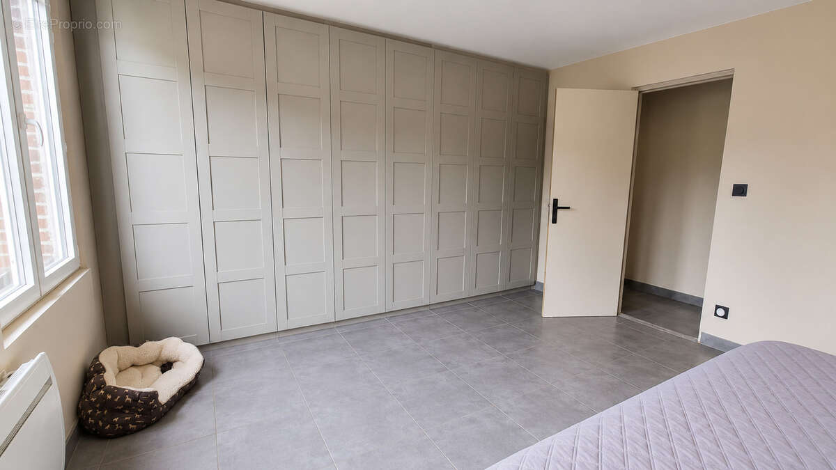Maison à LA LOGE-POMBLIN