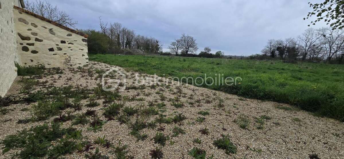 Maison à SAINT-CLEMENTIN