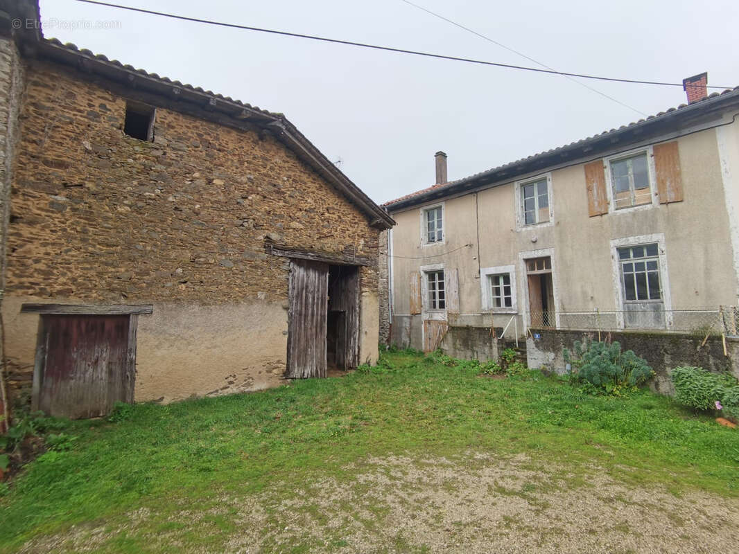 Maison à MONTEMBOEUF