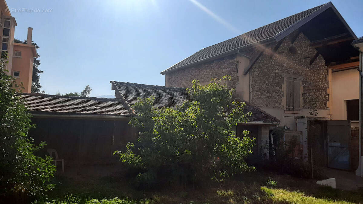 Appartement à RIVES