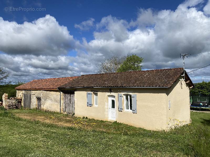 Maison à SAINTE-FOY-DE-LONGAS