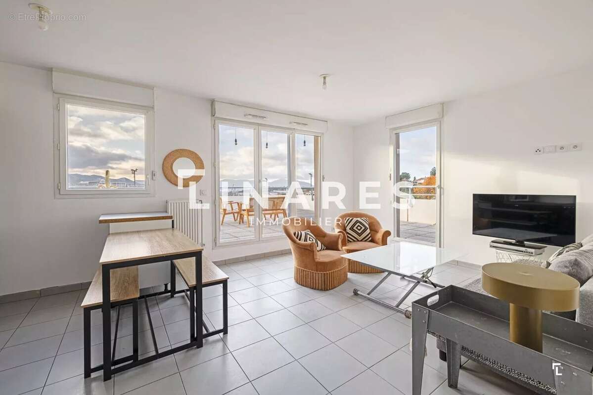 Appartement à MARSEILLE-12E