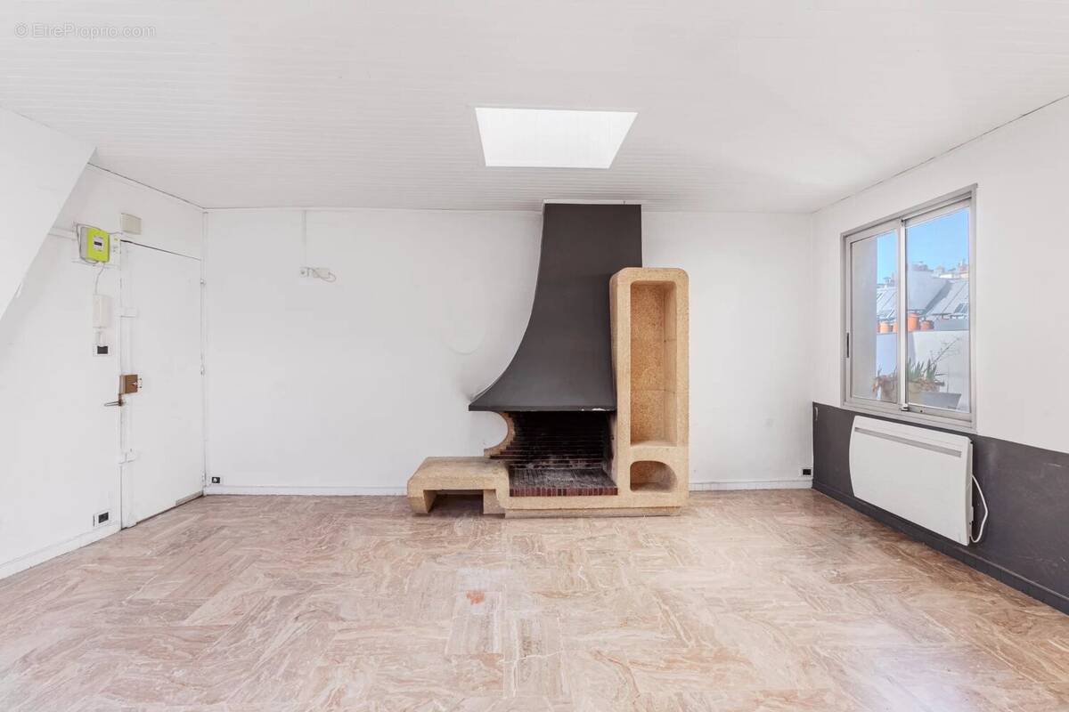 Appartement à PARIS-3E