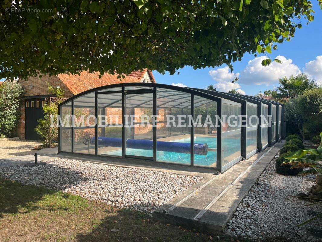 Maison à YVOY-LE-MARRON