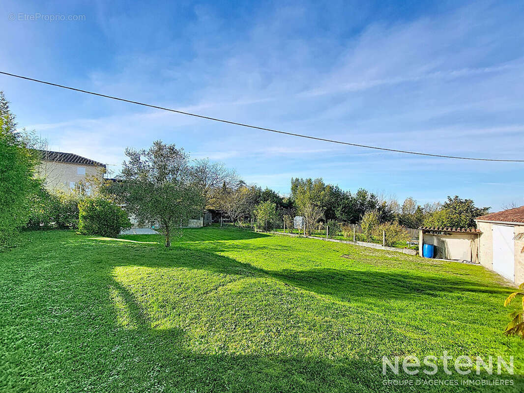 A Vendre Maison en pierre rénovée de 175 m² avec jardin et garage dans un hameau de Condom - photo 21