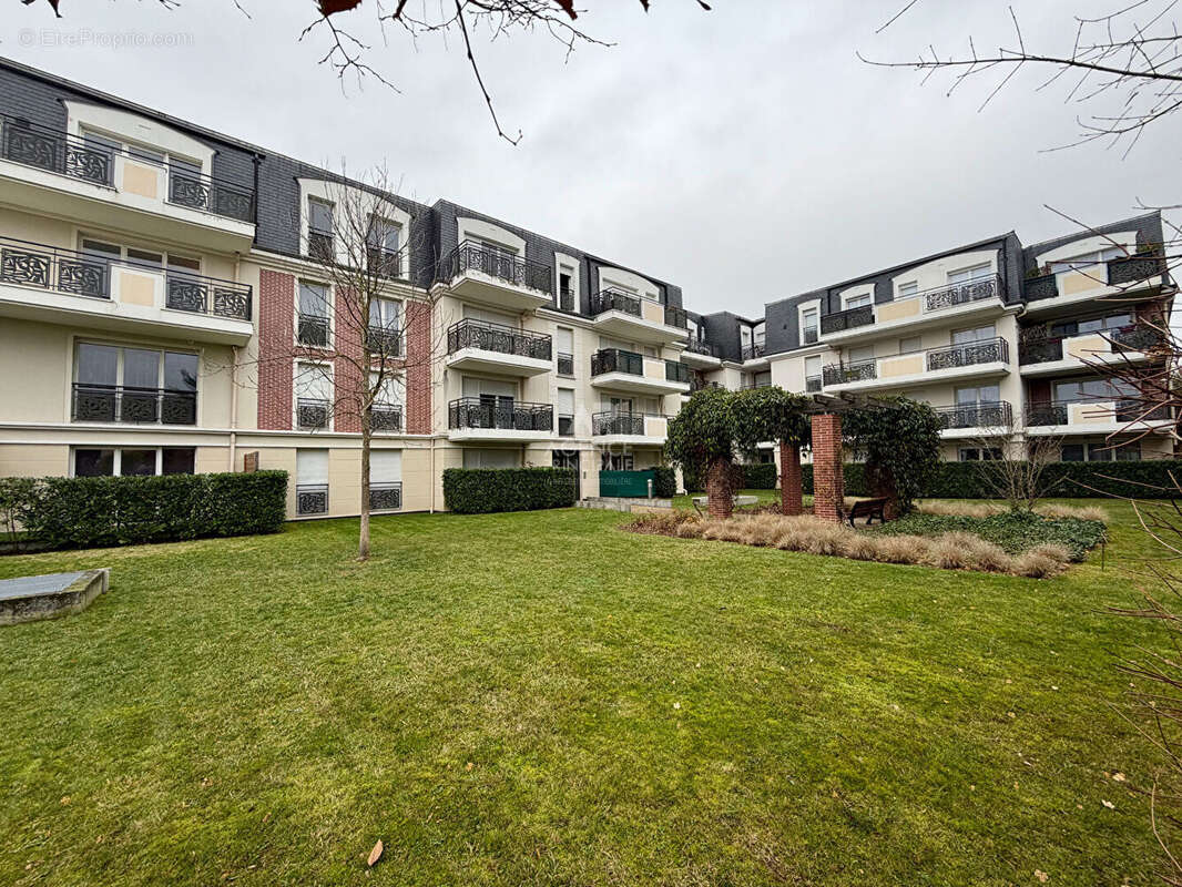 Appartement à LE PLESSIS-BOUCHARD