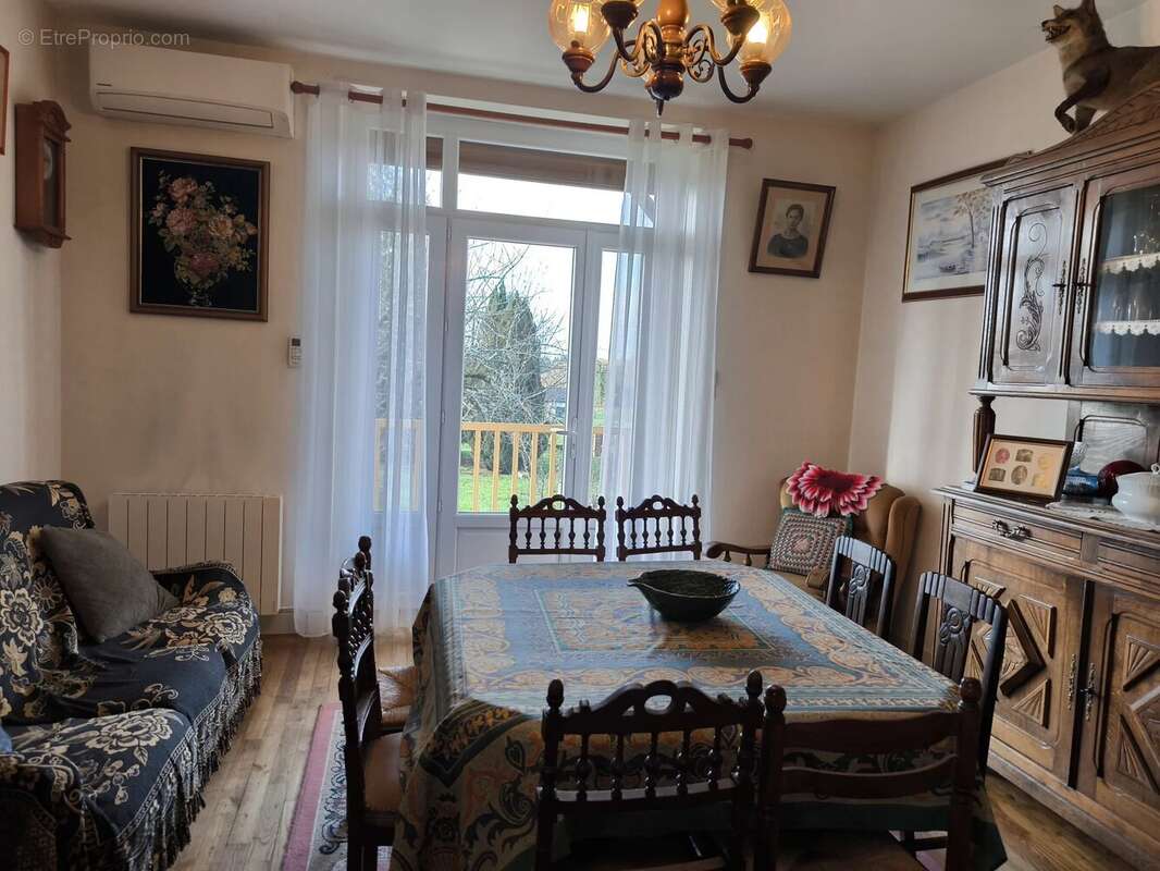 Maison à SAINT-JUNIEN