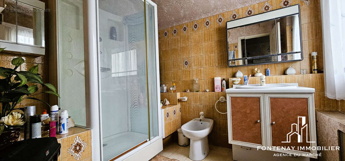 Maison à SAINT-MAUR-DES-FOSSES