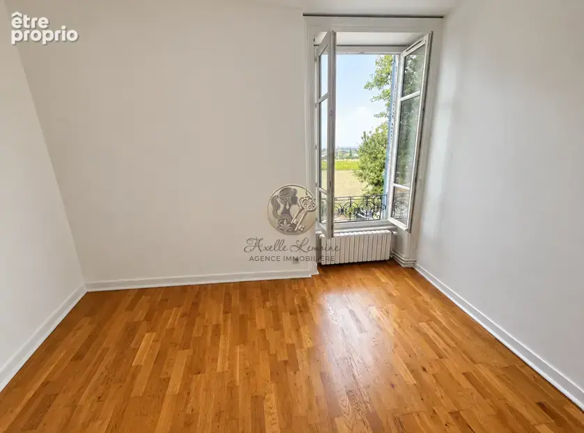 Appartement de charme de 66 m2 en duplex dans une propriété bourgeoise   Vue sur les Monts d’Or - photo 16