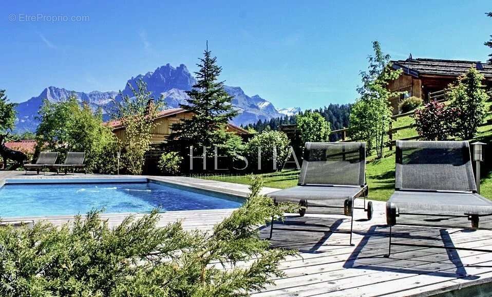 Commerce à COMBLOUX