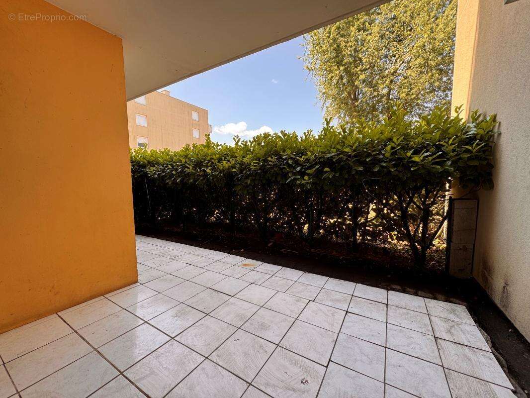 Appartement t3 avec terrasse - photo 7