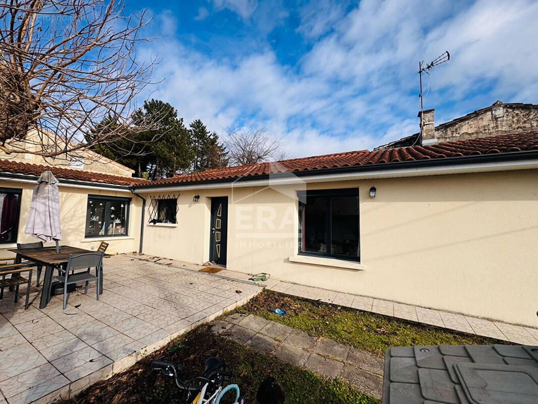 Maison à SAINT-ANDRE-DE-CUBZAC