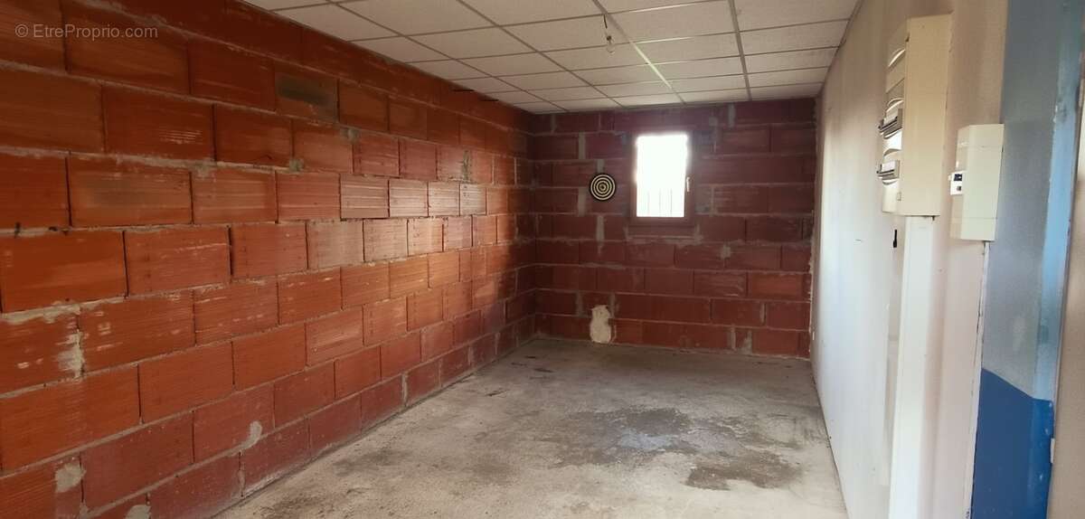 Maison individuelle récente avec garage et magnifique terrain arboré de 2000 m² - photo 11