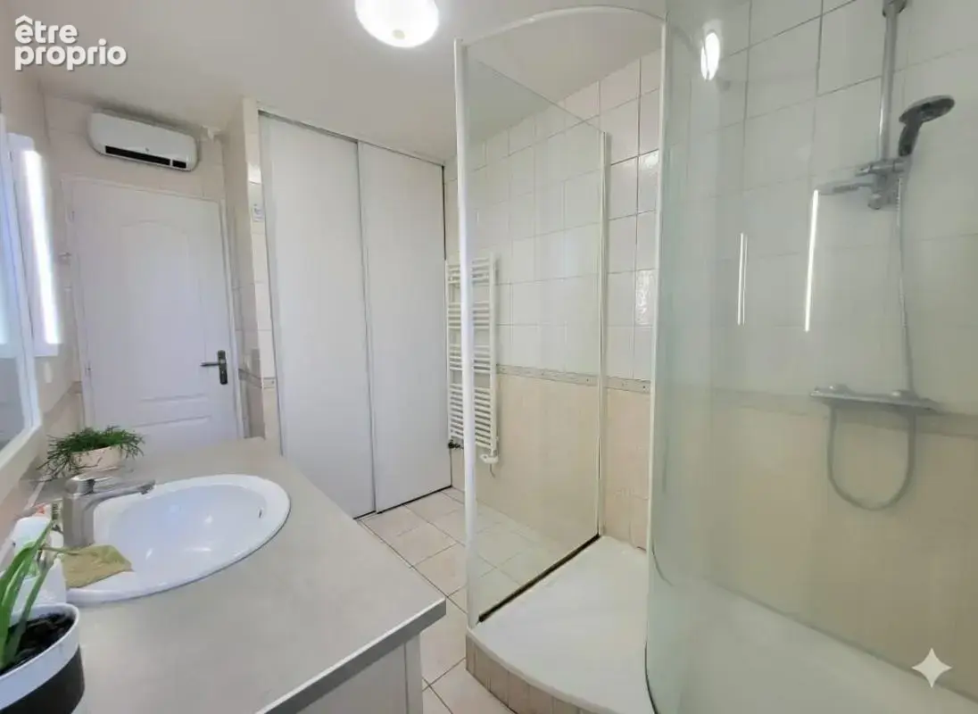 Maison plain-pied, 4 chambres, garage et jardin - photo 12