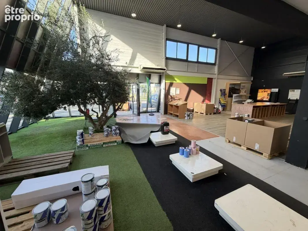 Commerce 600 m² à vendre à Puygouzon (81990) - photo 3