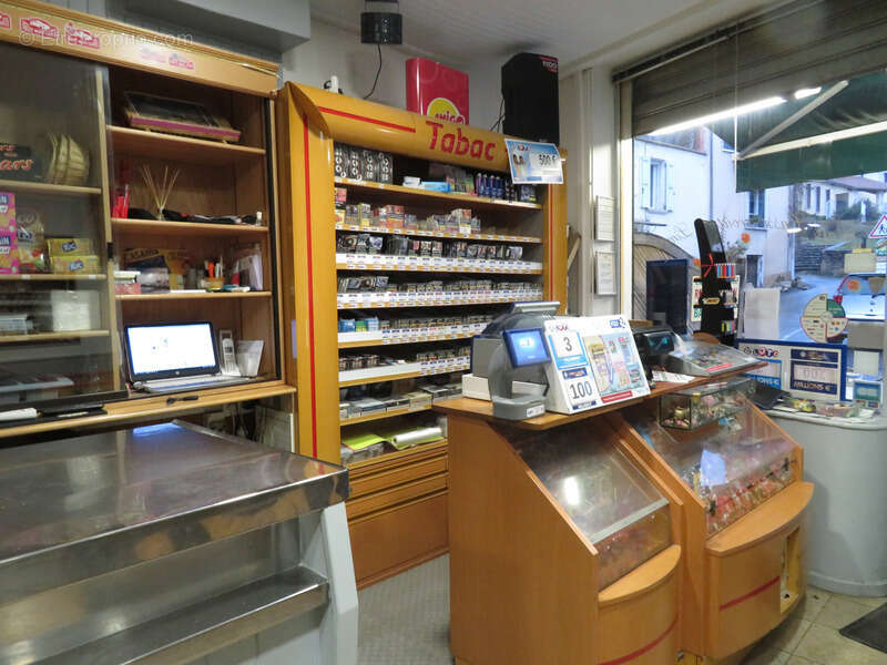 Commerce à THOARD