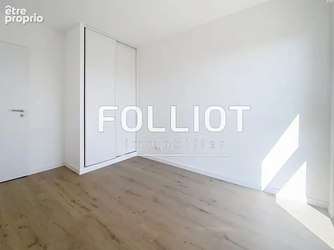 A VENDRE- Appartement 4 pièces Fougères - terrasse - photo 9