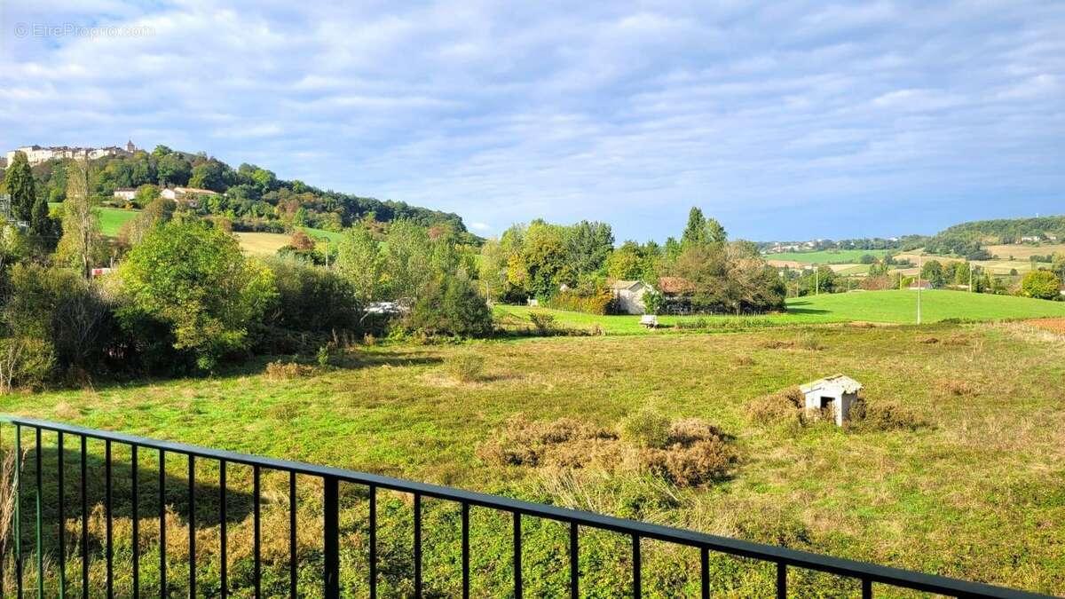Commerce à LAUZERTE